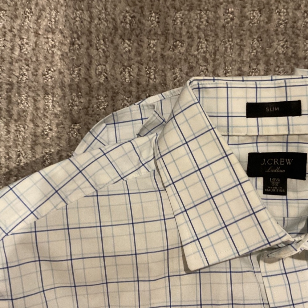 Banana Republic
Men’s shirts - Picture 3 of 3